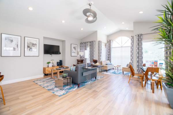 Spacious community area with modern furniture at Green Tree Place in Houston, Texas