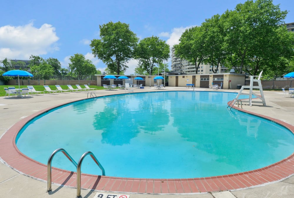 Amenities at Towers of Windsor Park Apartment Homes in Cherry Hill, NJ