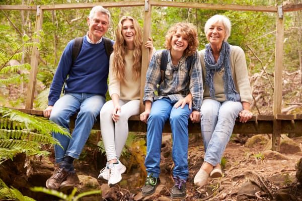 Family hiking near The Landing a Senior Living Community in Roseburg, Oregon