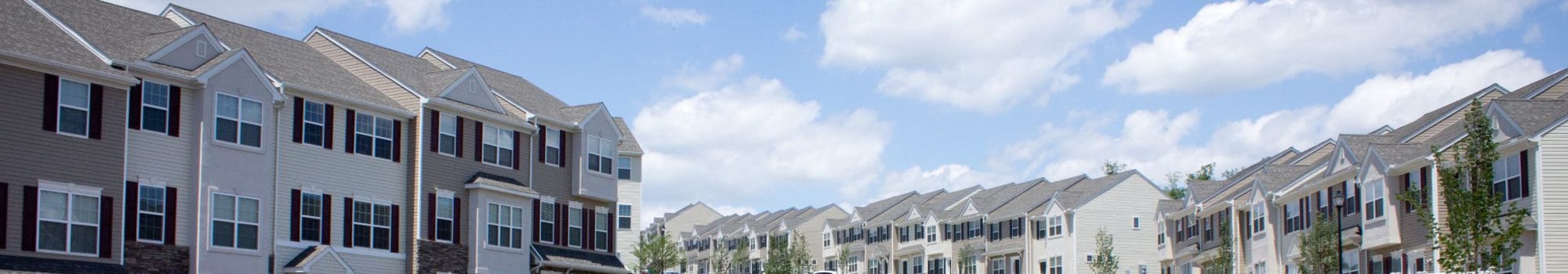 Emerald Pointe Townhomes welcomes pets