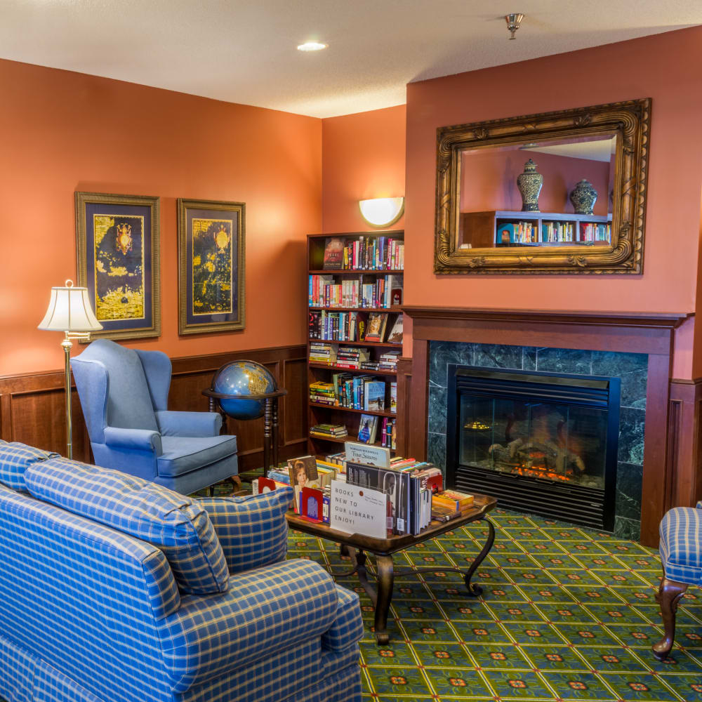 Resident library at Applewood Pointe of Maple Grove in Maple Grove, Minnesota. 