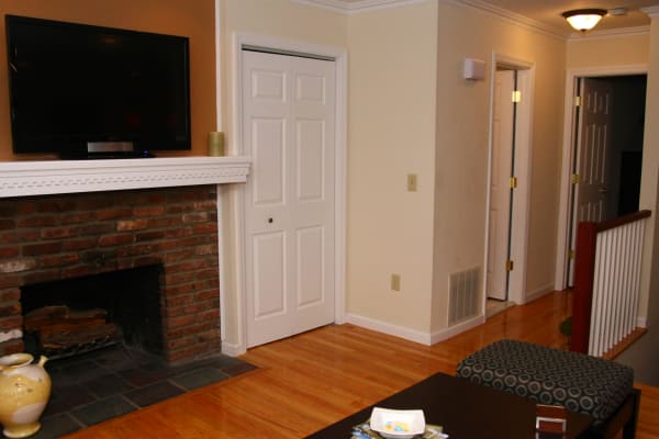 Beautiful apartments with hardwood floors in Brielle, New Jersey