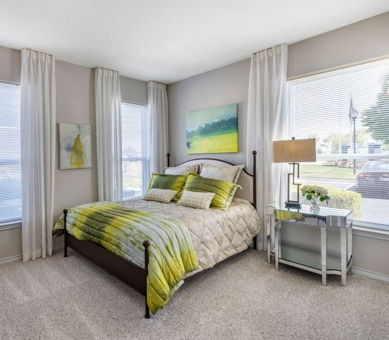 View floor plans at New Longview in Lee's Summit, Missouri