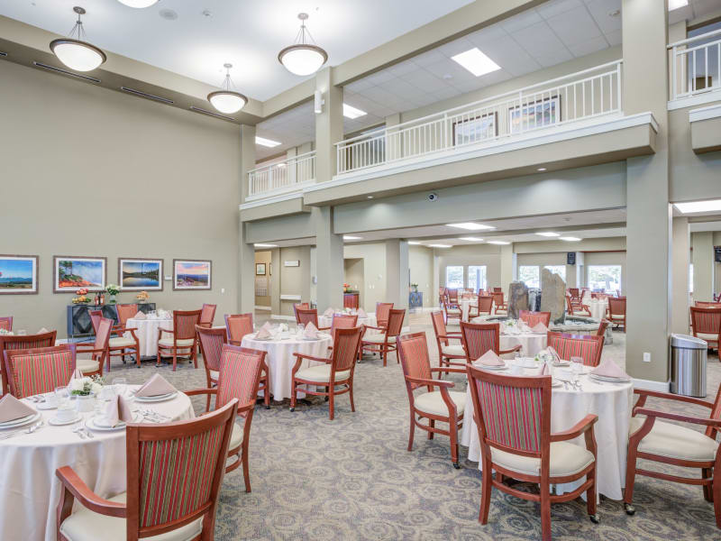 Dining Hall at Timber Pointe Senior Living in Springfield, Oregon