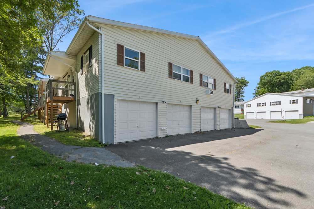 Exterior of apartment home at Northway Eleven, An Eagle Rock Community in Ballston Lake, New York