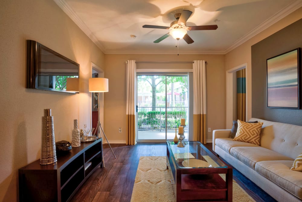 Living Room at Southwind at Silverlake Apartments in Pearland, Texas