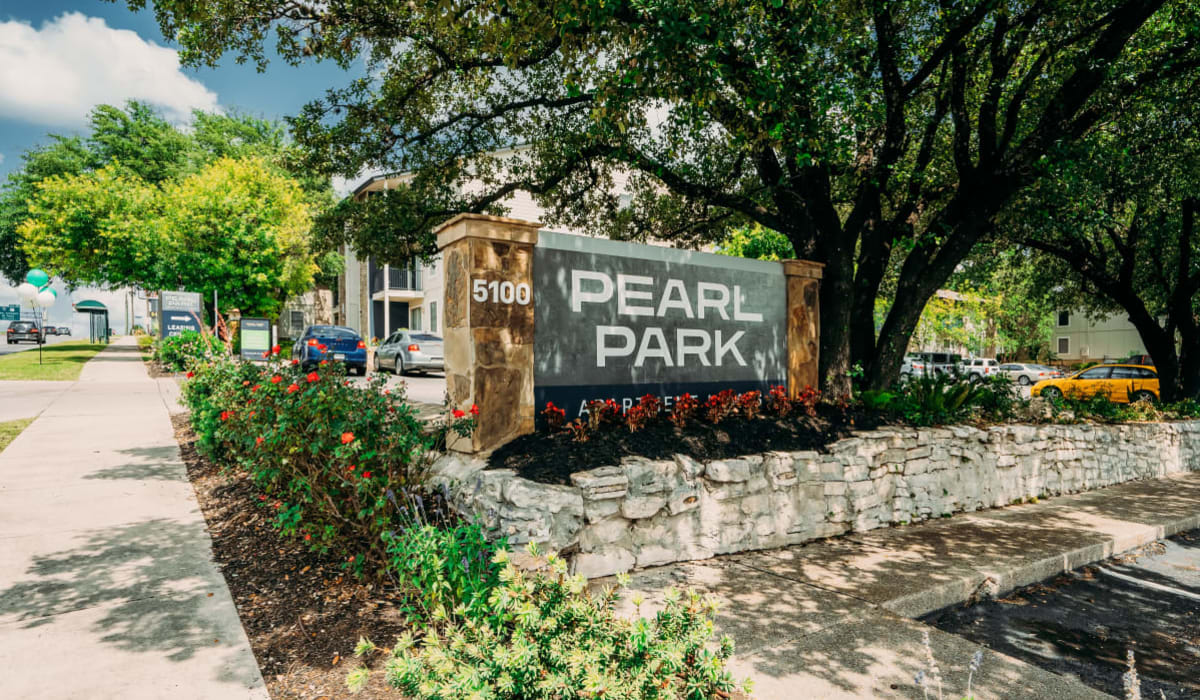 Entrance sign to Pearl Park in San Antonio, Texas