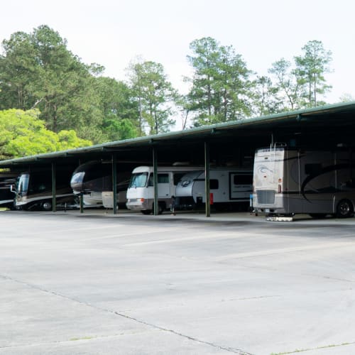 Covered RV parking at Red Dot Storage in Hammond, Louisiana