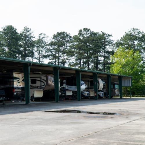 Covered RV parking at Red Dot Storage in Covington, Louisiana