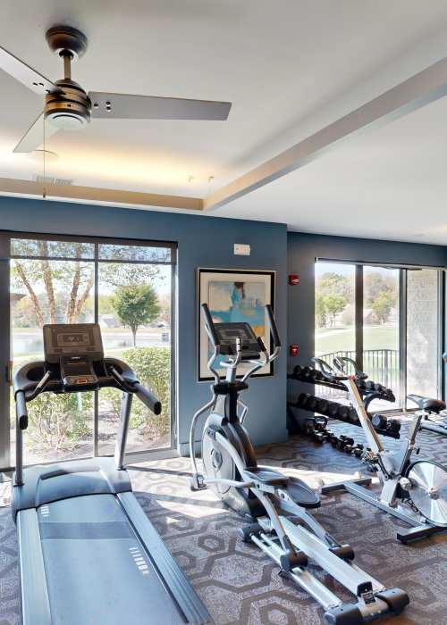 Link to view our amenities at Latitude at Deerfield Crossing in Mason, Ohio