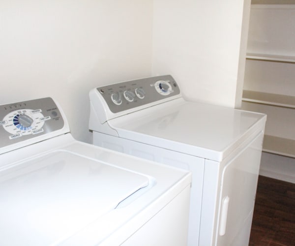 Washer & dryer next to storage closet at Miramar PQ in San Diego, California