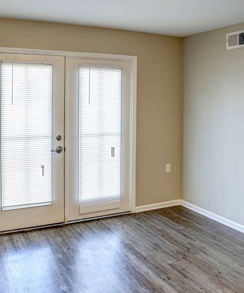 Spacious living room at Pebblecreek Crossing in Richmond, Kentucky