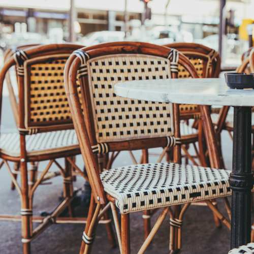 Dining table with chairs outside at Paint Landing in Stambaugh, Kentucky