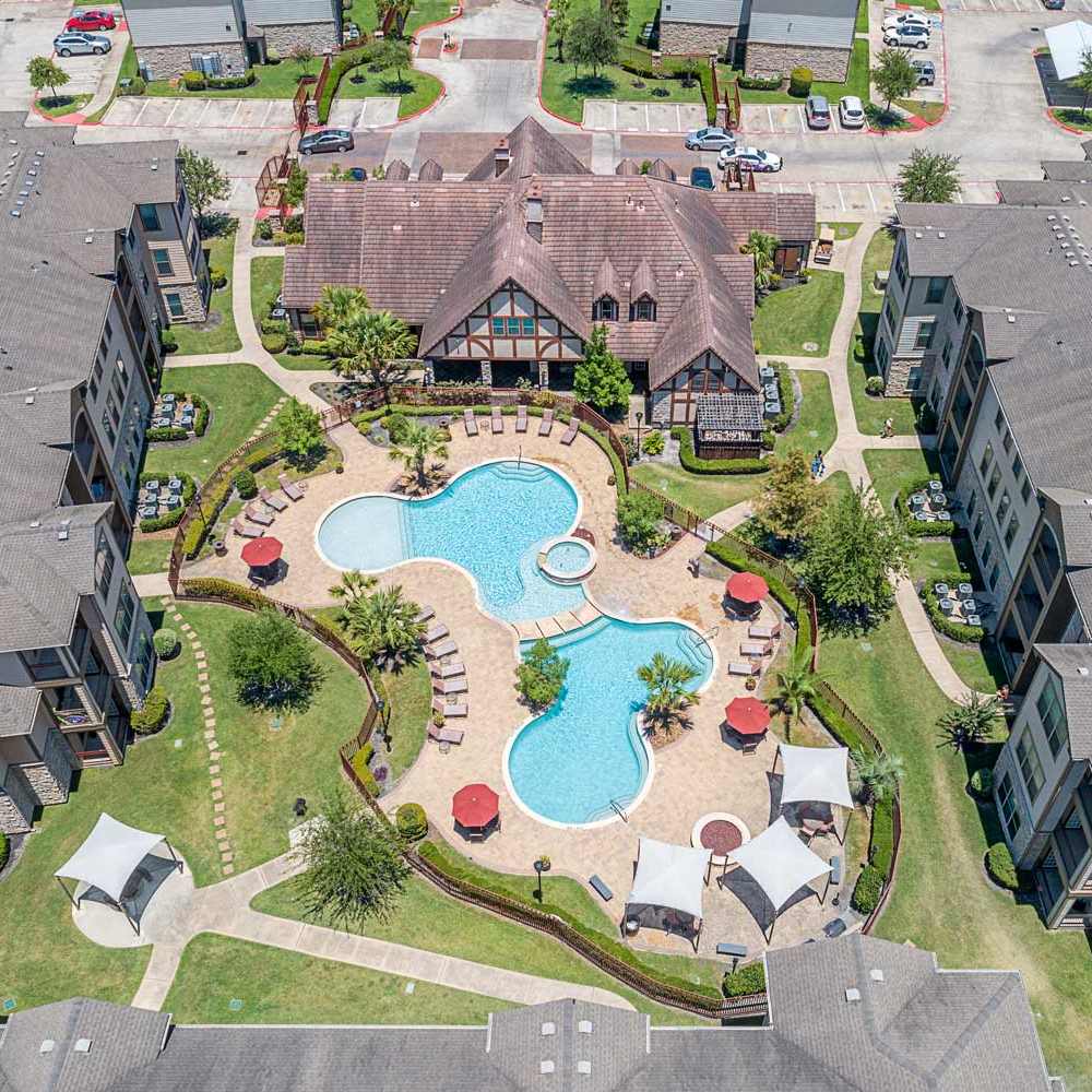 Apartments at Kensington Crossings in Houston Texas