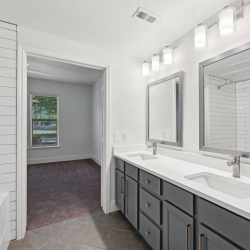 Bathoom at Barron Park in Pearland, Texas