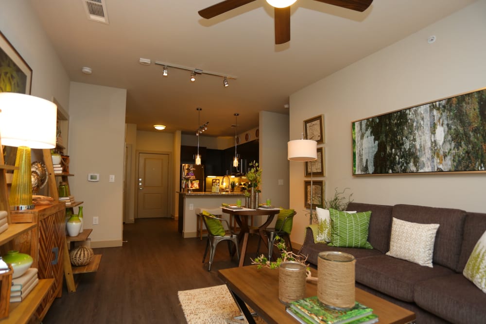 San Antonio Apartments Amp Townhomes For Rent Dwell At Legacy