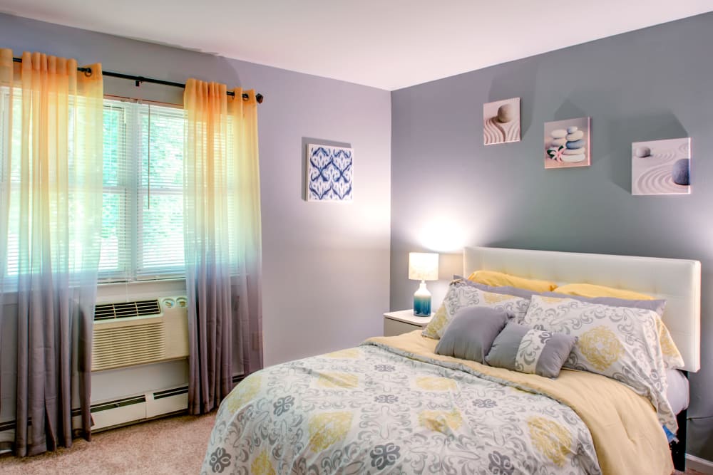 Photos of Pointe Breeze Apartments in Bordentown, New Jersey