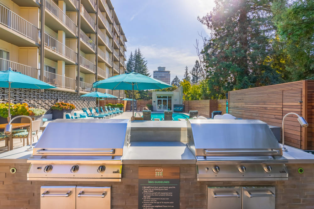 Luxury bbq area at Mia in Palo Alto, California