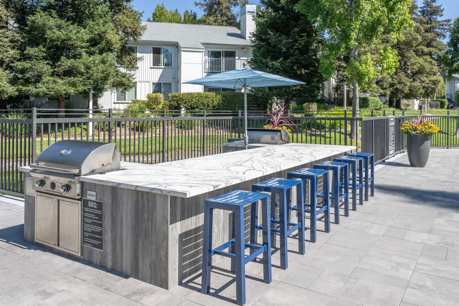 Grill area at Cotton Wood Apartments in Dublin, California
