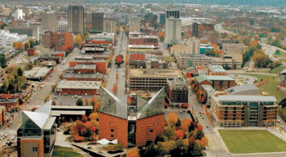 Downtown Chattanooga near Midtown Square Chattanooga Apartments in Chattanooga, Tennessee