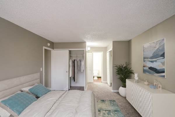Take a virtual tour of a 2 bedroom, 1 bath floor plan at Park Guilderland Apartments in Guilderland Center, New York