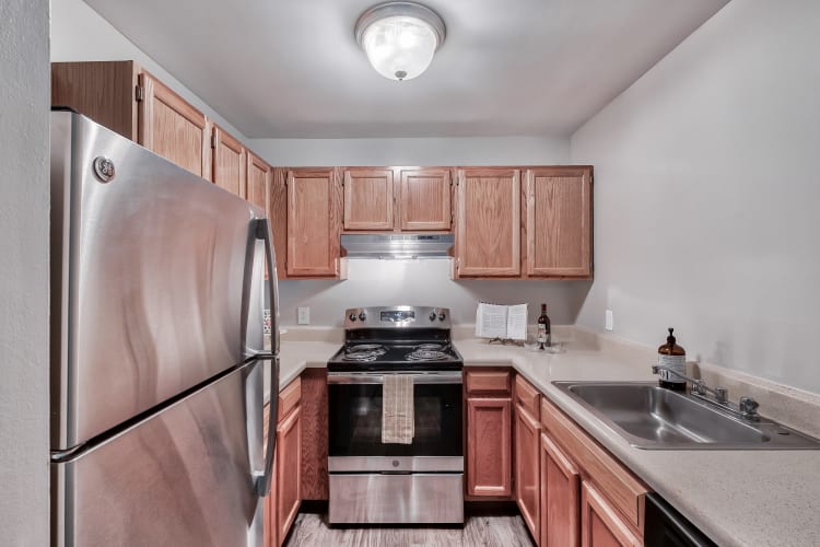 Model kitchen at Woods of Williamsburg Apartments