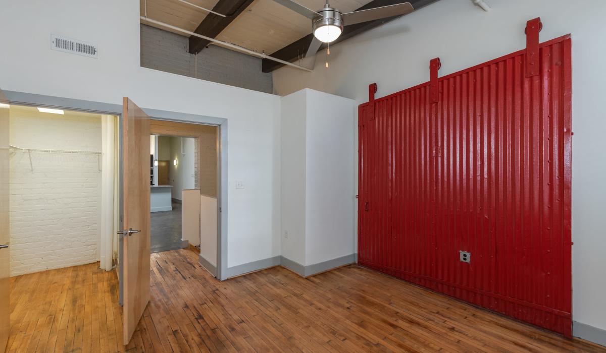 Walk-in Closets at Scott's Edge, Richmond, Virginia 