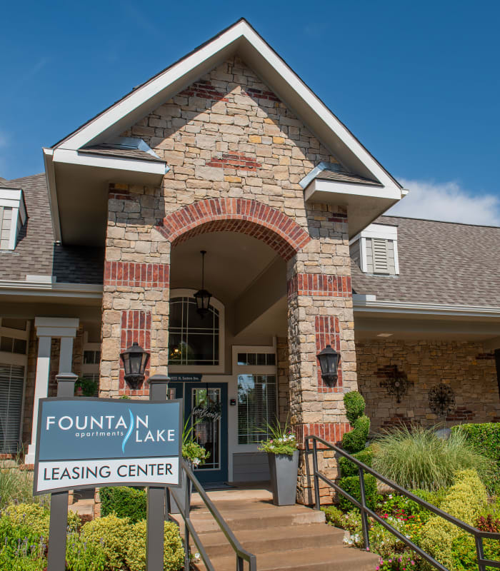 Exterior to Fountain Lake in Edmond, Oklahoma