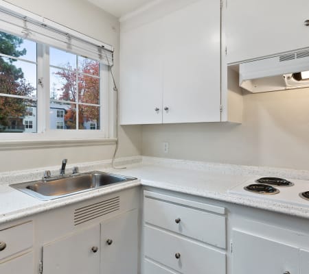 Kitchen at Parkway Apartment Homes in Fremont, California