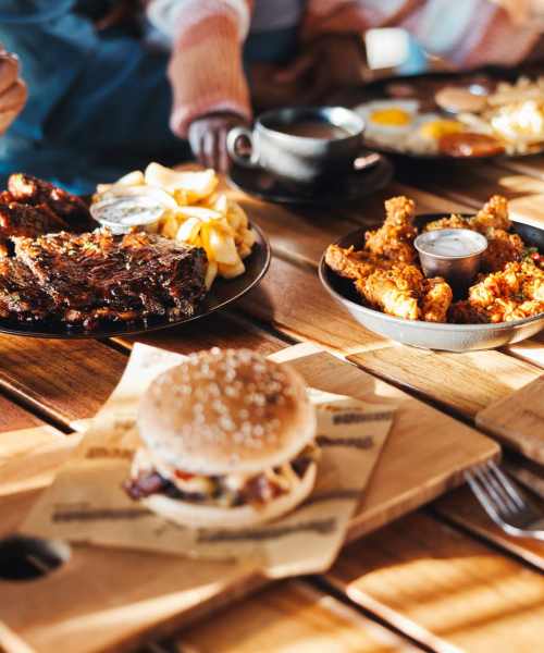 Dining near Pike Place in Pittsburgh, Pennsylvania