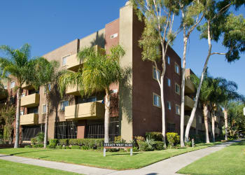 Local attractions near the apartments for rent in Glendale