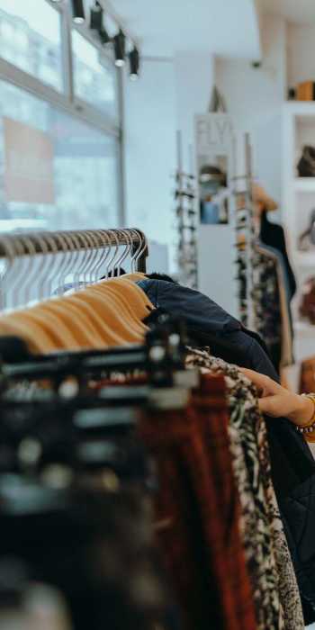 Shopping near Gateway Lofts in Des Moines, Iowa
