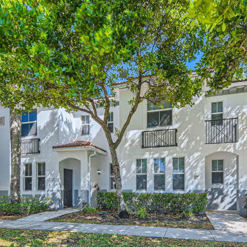 Apartment exteriors at Solero at Plantation in Plantation, Florida Solero at Plantation in Plantation, Florida