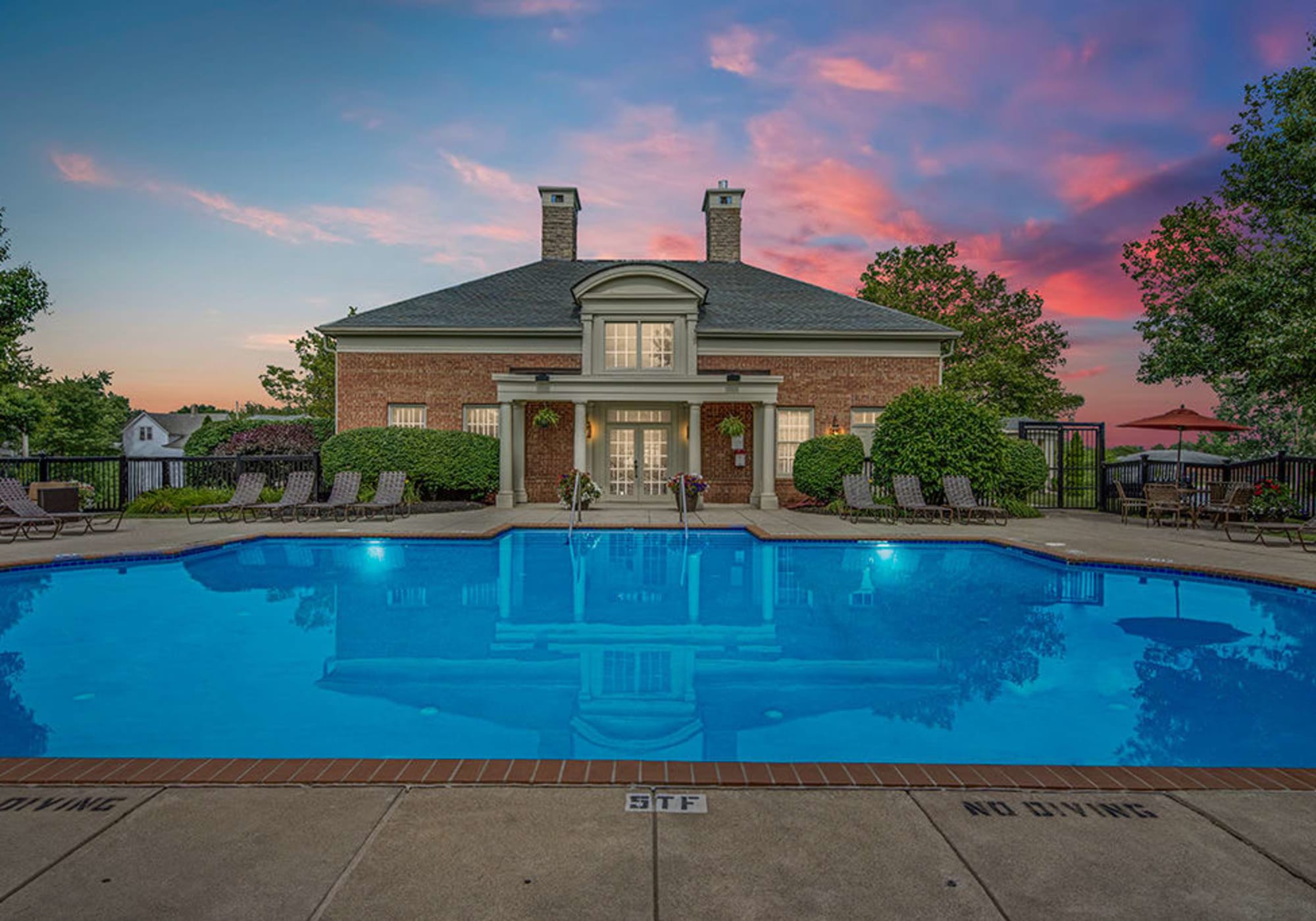 Hilliard Oh Apartments Near Hilliard Family Aquatic Center