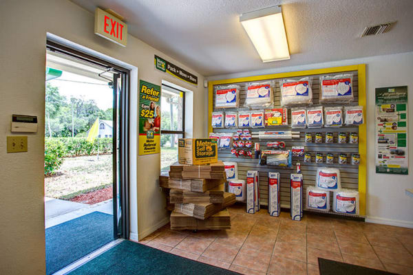 Facility Features offered at Metro Self Storage