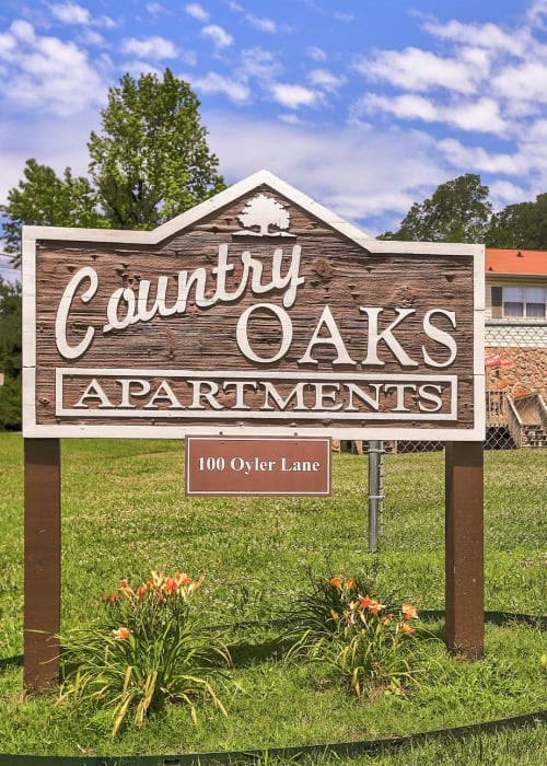 Country Oaks apartments near The Hills at Oakwood Apartment Homes in Chattanooga, Tennessee