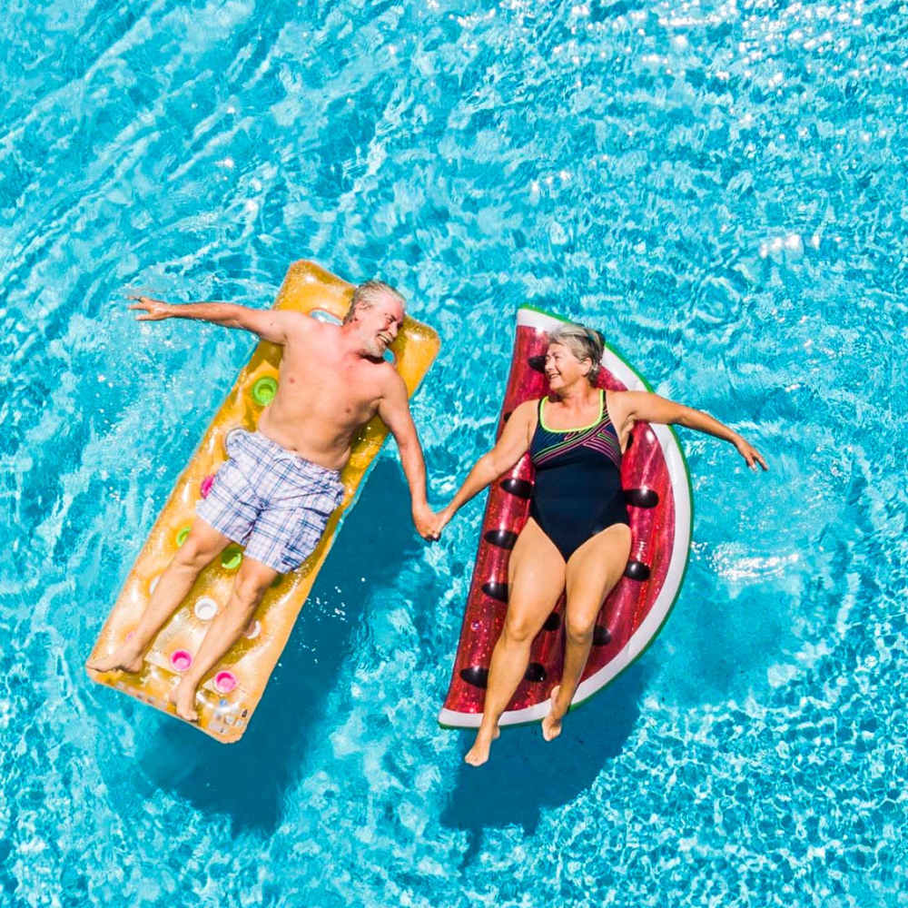 Community pool at El Paseo Apartments in Los Ranchos de Albuquerque, New Mexico