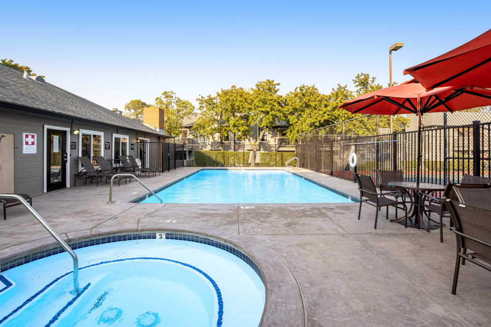 Large swimming pool at Sandpiper Village Apartment Homes in Vacaville, California