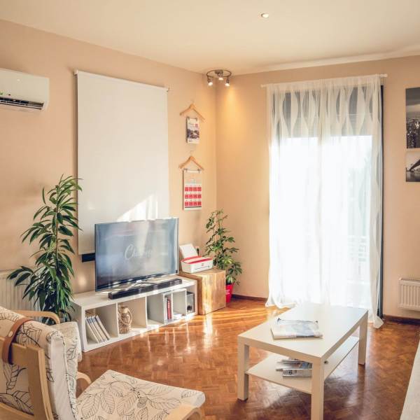 View floor plans offered at Hollywood Plaza in Hollywood, California