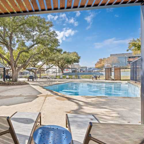 View amenities offered at Lavera At Lake Highlands in Dallas, Texas, 