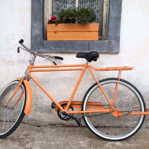 Bike leaning on a wall near Waterstone Terrace in Benicia, California