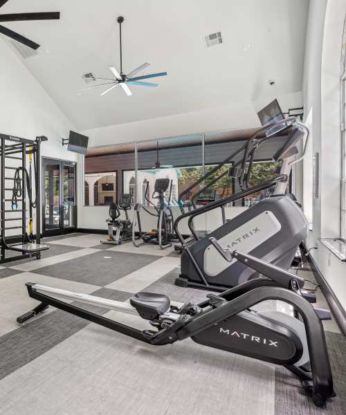 Well-equipped fitness center at Calder in Round Rock, Texas