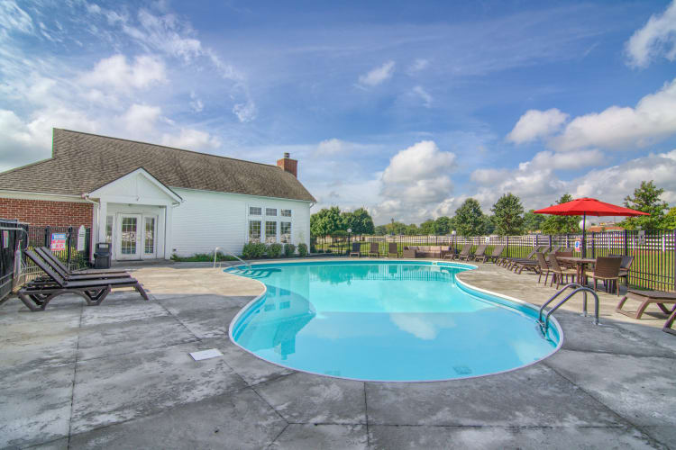Outdoor swimming pool at Gateway Lakes Apartments in Grove City, Ohio