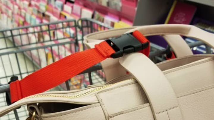 Keeping Your Purse Safe In Your Shopping Cart