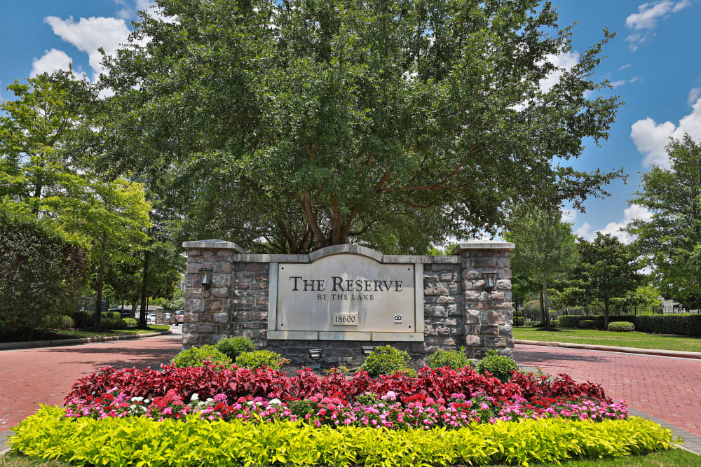The Reserve by the Lake pool