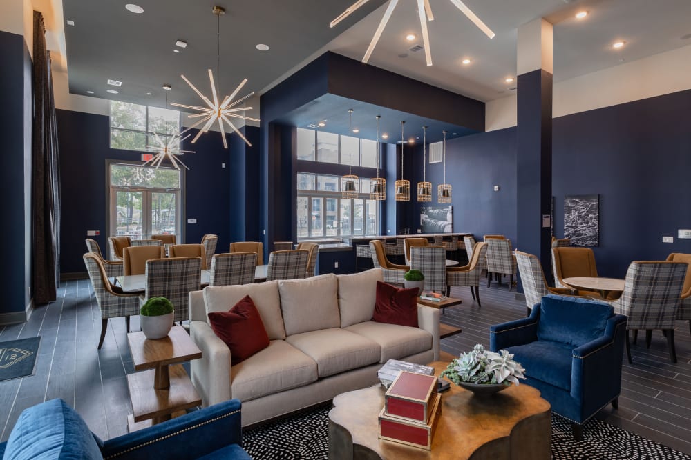 Main common area & bar at The Reserve at Watermere Woodland Lakes in Conroe, Texas