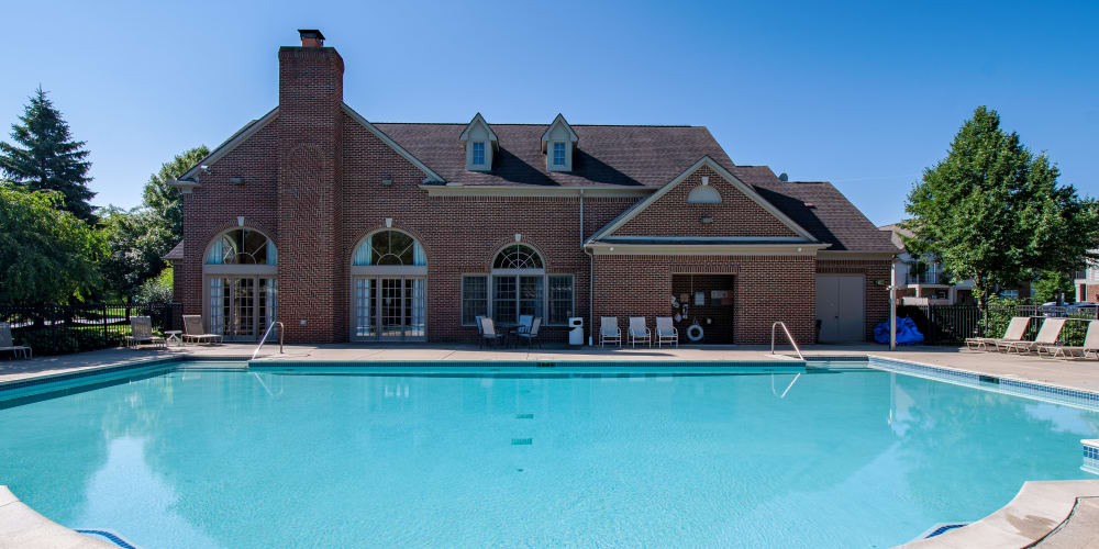 Ypsilanti, MI Apartments in Pittsfield Township Legends Rosewood Village