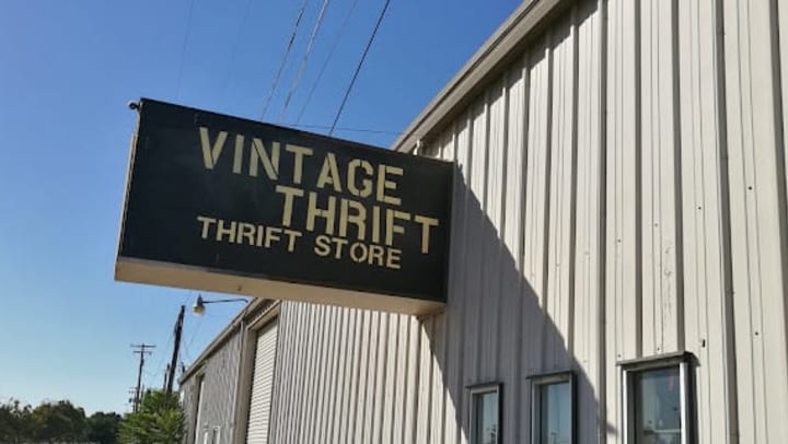 Vintage Thrift: Thrift, Toys, & Collectibles