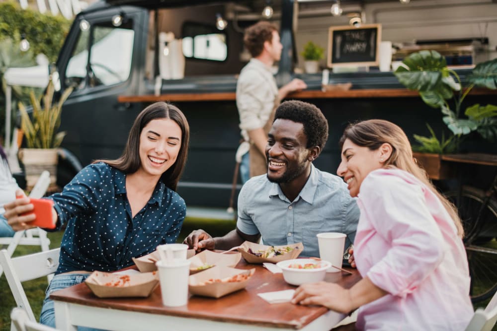 Nearby dinning options at Shoreline Veterans Center in Shoreline, Washington