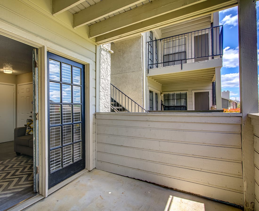 A private balcony at Canyon Grove in Grand Prairie, Texas